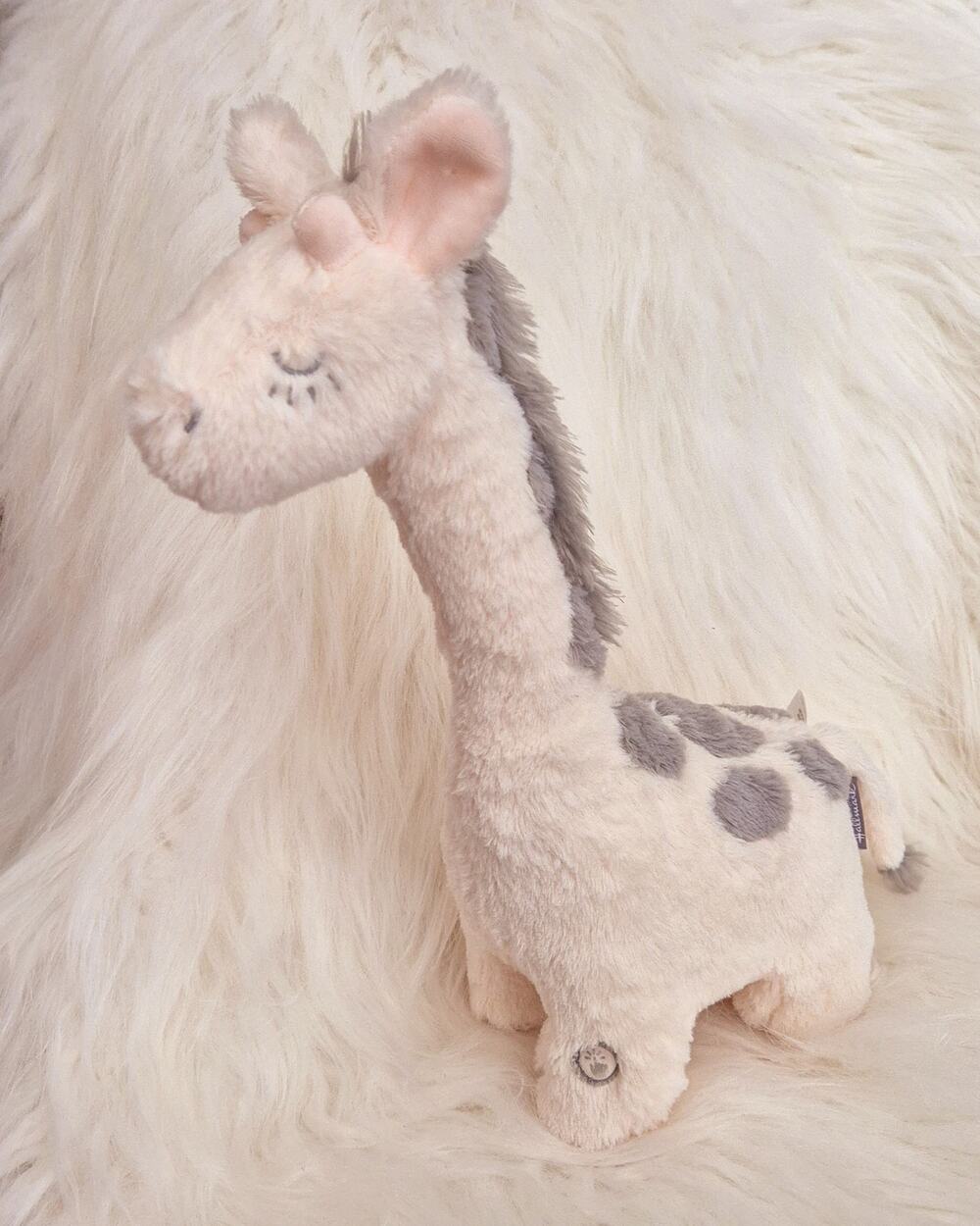 Hallmark Singing Giraffe Plush I Just Love My Family Interactive Musical Toy